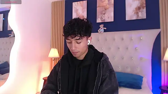 Aiden Rivers  online show from 21, 4, 2026