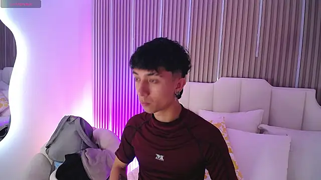 Aiden Rivers  online show from 27, 2, 2026