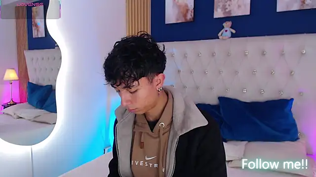 Snapshot of Aiden_Rivers_ chatting on 24, 4, 2026 Aiden Rivers online show from 24, 4, 2026