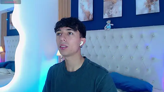 Snapshot of Aiden_Rivers_ chatting on 22, 4, 2026 Aiden Rivers online show from 22, 4, 2026