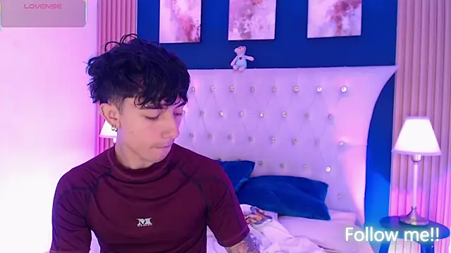 Aiden Rivers  online show from 20, 4, 2026