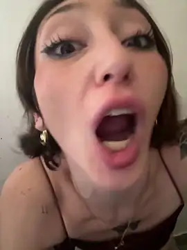 FrutillitaXX online show from 22, 3, 2026