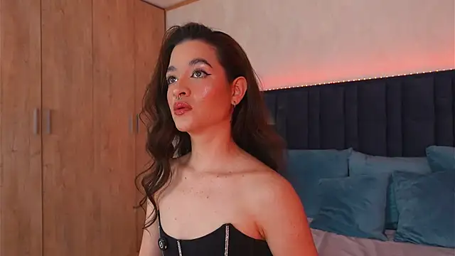 LucyDeLuca online show from 22, 4, 2026