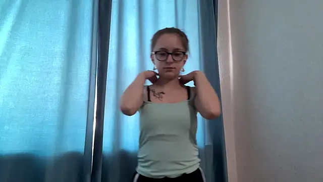 Snapshot of StaticBliss chatting on 26, 3, 2026 StaticBliss online show from 26, 3, 2026