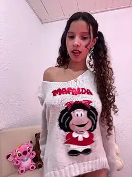 Snapshot of soffii-estrella chatting on 23, 5, 2026 soffii-estrella online show from 23, 5, 2026
