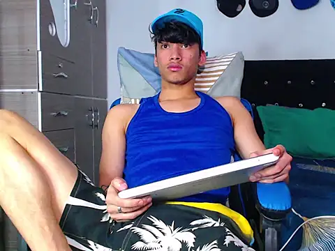 Lyam Russo online show from 3, 3, 2026