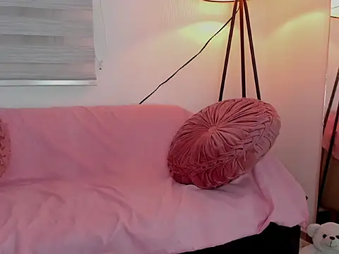 yourlollypetite online show from 11, 3, 2026