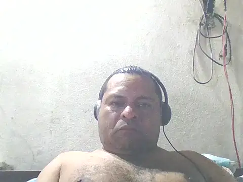 Snapshot of DesexedCooler chatting on 17, 6, 2026 DesexedCooler online show from 17, 6, 2026