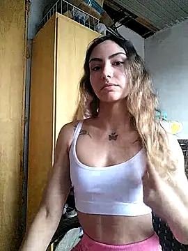 Larinhacat online show from 17, 2, 2026