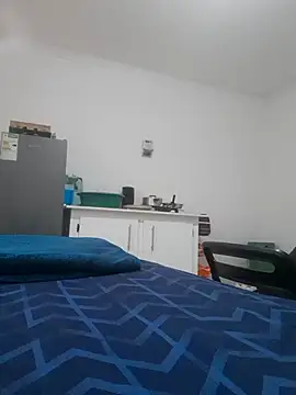 iwantolderwmn online show from 4, 3, 2026