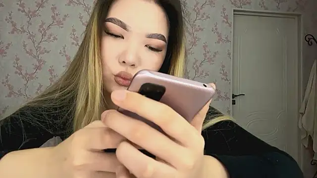 Elina Mottel online show from 10, 3, 2026