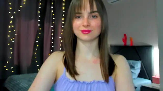 megann fox2 online show from 15, 4, 2026