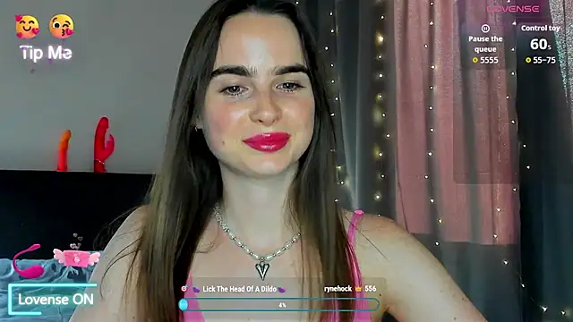 Snapshot of megann_fox2 chatting on 4, 7, 2026 megann fox2 online show from 4, 7, 2026