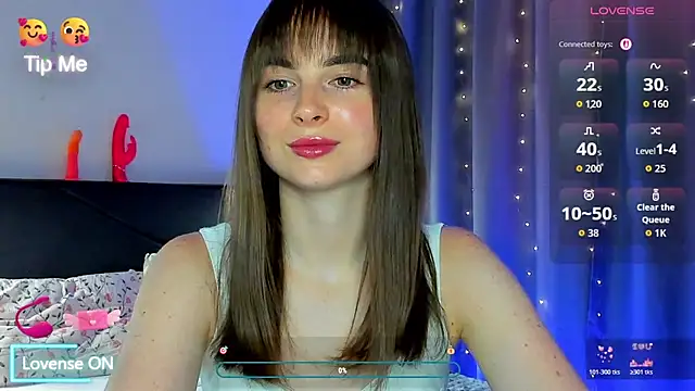 Snapshot of megann_fox2 chatting on 27, 7, 2026 megann fox2 online show from 27, 7, 2026