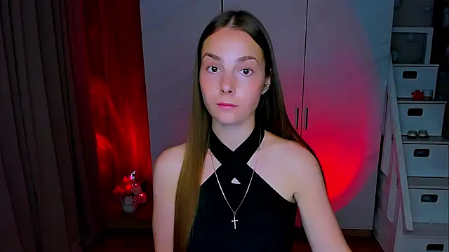 Maddy Wood  online show from 28, 7, 2026