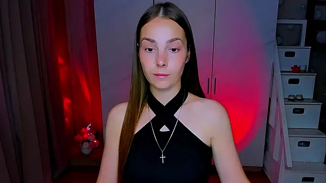 Maddy Wood  online show from 28, 7, 2026