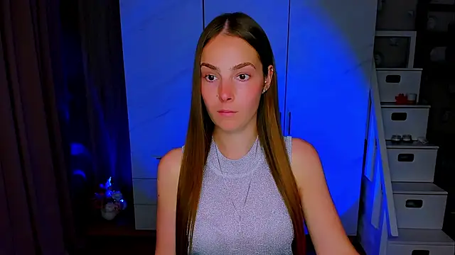Maddy Wood  online show from 22, 7, 2026