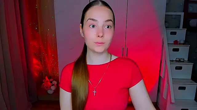 Maddy Wood  online show from 18, 5, 2026