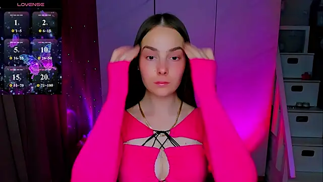 Maddy Wood  online show from 11, 6, 2026