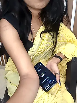 Cutie babes01 online show from 21, 2, 2026