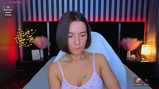 Snapshot of GracefulMichelle chatting on 31, 5, 2026 GracefulMichelle online show from 31, 5, 2026