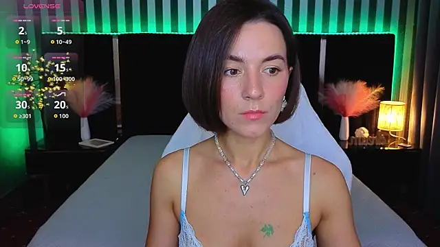 Snapshot of GracefulMichelle chatting on 4, 6, 2026 GracefulMichelle online show from 4, 6, 2026