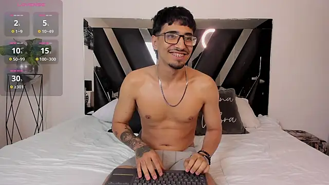 Mia Iron online show from 2, 3, 2026