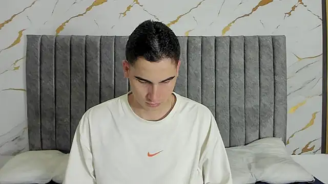 ryanlevi1 online show from 23, 2, 2026