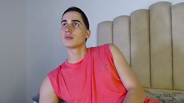 ryanlevi1 online show from 10, 3, 2026