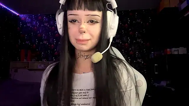 Luna Sohotti online show from 19, 2, 2026