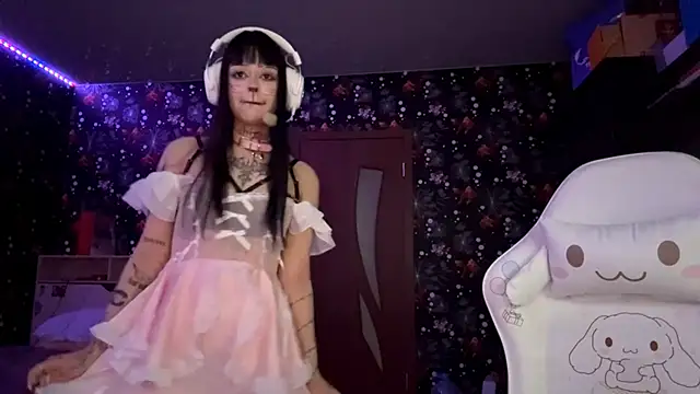 Luna Sohotti online show from 10, 3, 2026