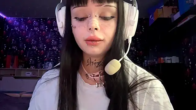 Luna Sohotti online show from 7, 3, 2026