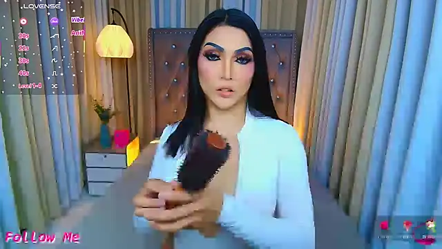 Laureen Hilton online show from 12, 4, 2026