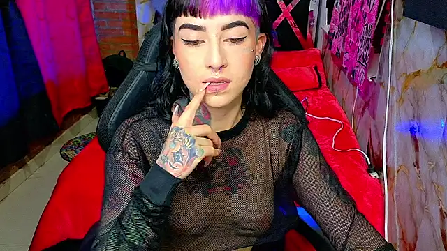 nova kitttyy online show from 6, 4, 2026