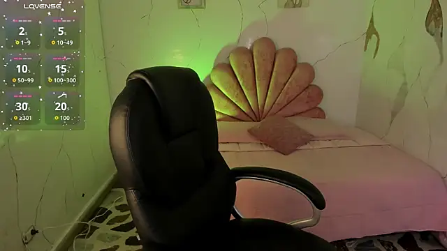 SiaFoxx  online show from 7, 7, 2026