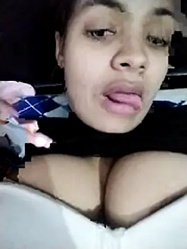 Snapshot of SiaFoxx_ chatting on 6, 4, 2026 SiaFoxx online show from 6, 4, 2026