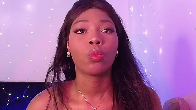 Lunaruiz online show from 5, 3, 2026