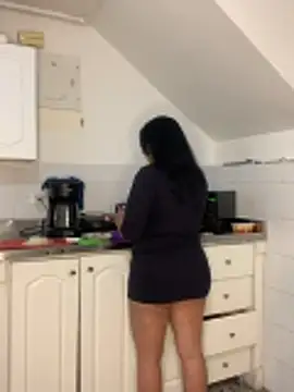 Mishell Perez online show from 5, 3, 2026