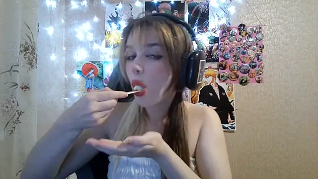 Snapshot of MilaTyan chatting on 22, 7, 2026 MilaTyan online show from 22, 7, 2026