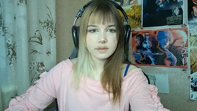Snapshot of MilaTyan chatting on 4, 6, 2026 MilaTyan online show from 4, 6, 2026