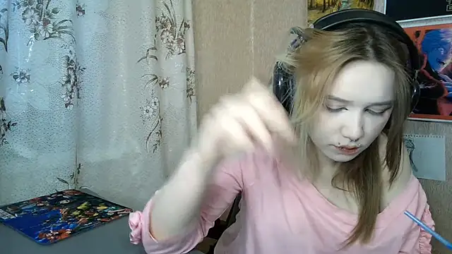 Snapshot of MilaTyan chatting on 27, 4, 2026 MilaTyan online show from 27, 4, 2026