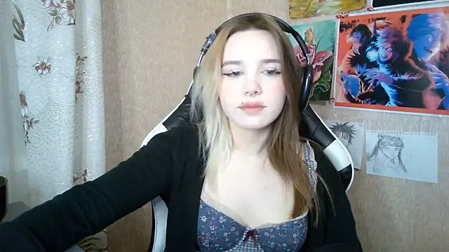 MilaTyan online show from 12, 4, 2026