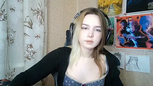 Snapshot of MilaTyan chatting on 30, 4, 2026 MilaTyan online show from 30, 4, 2026