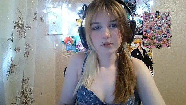 Snapshot of MilaTyan chatting on 18, 7, 2026 MilaTyan online show from 18, 7, 2026