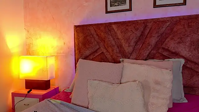 Natasha otson online show from 26, 2, 2026