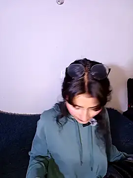 Lili  Clan online show from 4, 3, 2026