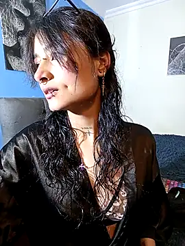 Lili  Clan online show from 16, 4, 2026