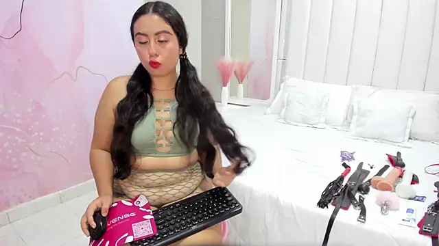 hillary bigbutt online show from 17, 2, 2026