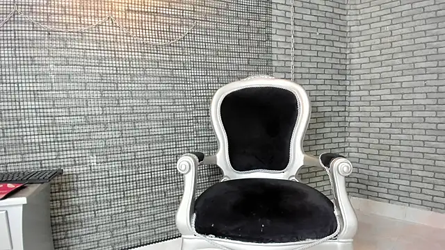 hillary bigbutt online show from 16, 3, 2026