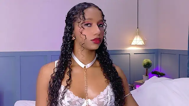 Snapshot of Chloe-Rose- chatting on 15, 6, 2026 Chloe-Rose- online show from 15, 6, 2026
